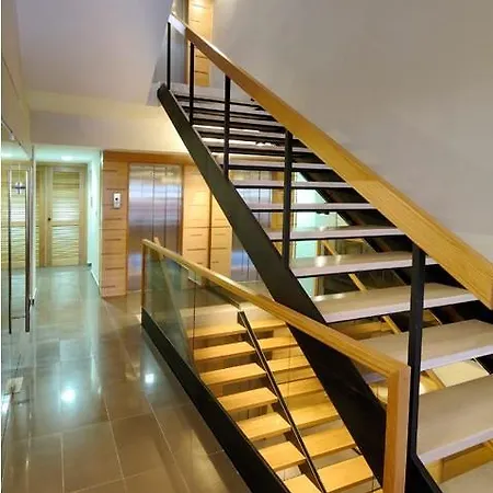 فندق Galaxy Center باترا