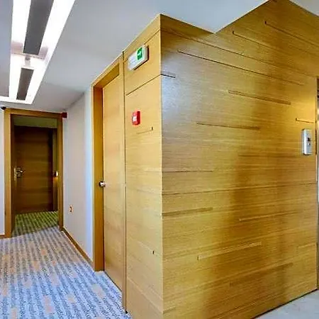 Galaxy Center Hotel 3*