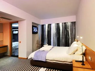 Galaxy Center باترا